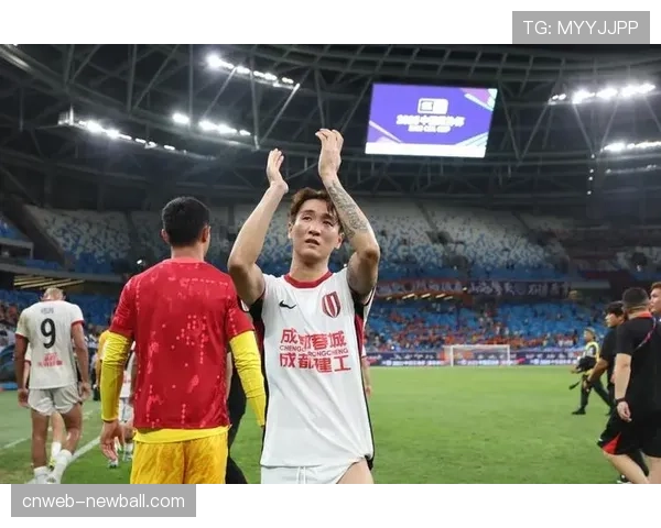 成都蓉城逆转国安，韦世豪射门折射入网